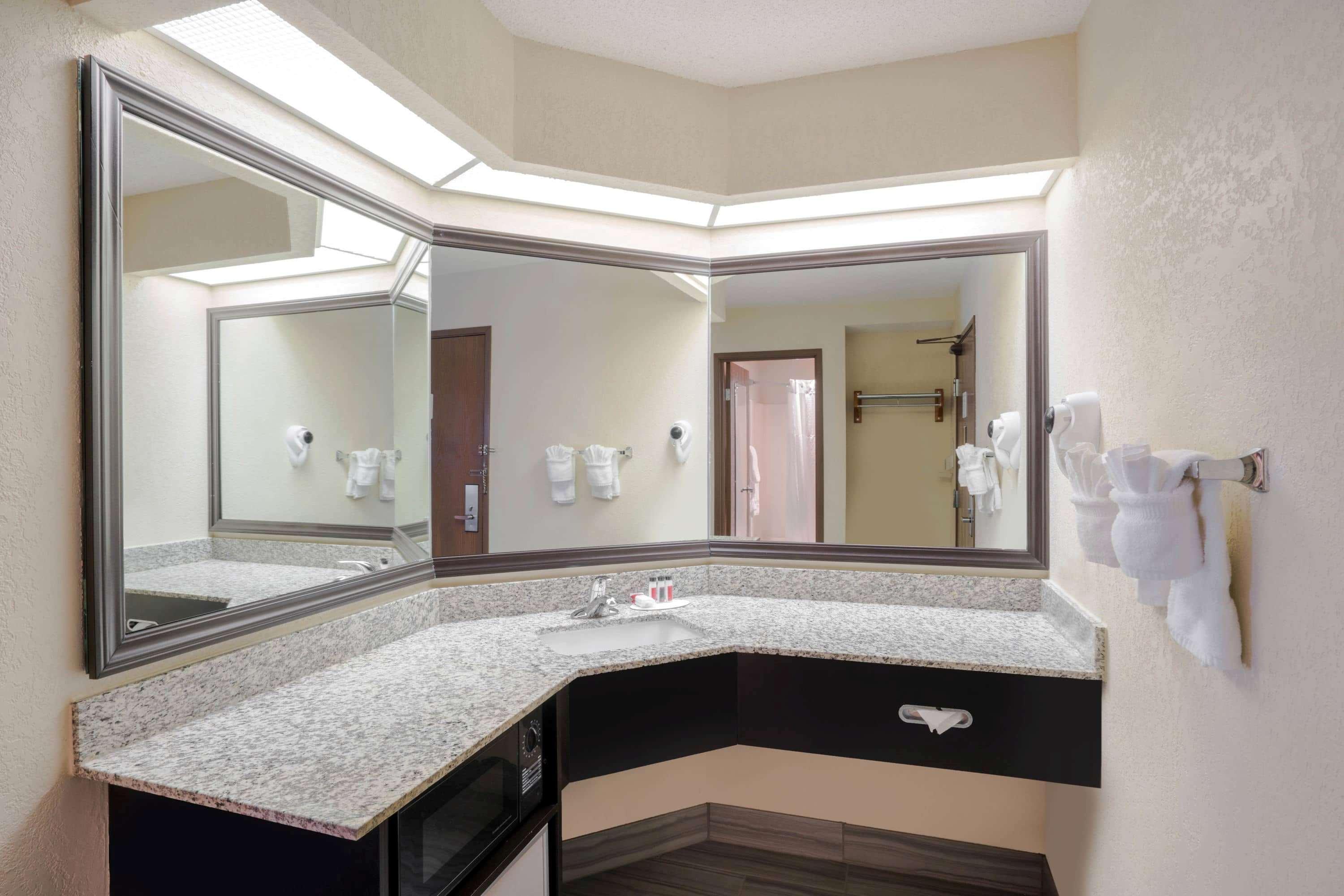 Comfort Inn & Suites Brentwood Eksteriør billede
